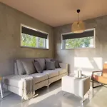 Luxurious Lodge With 3 Bathrooms, Only 200 M From The Beach