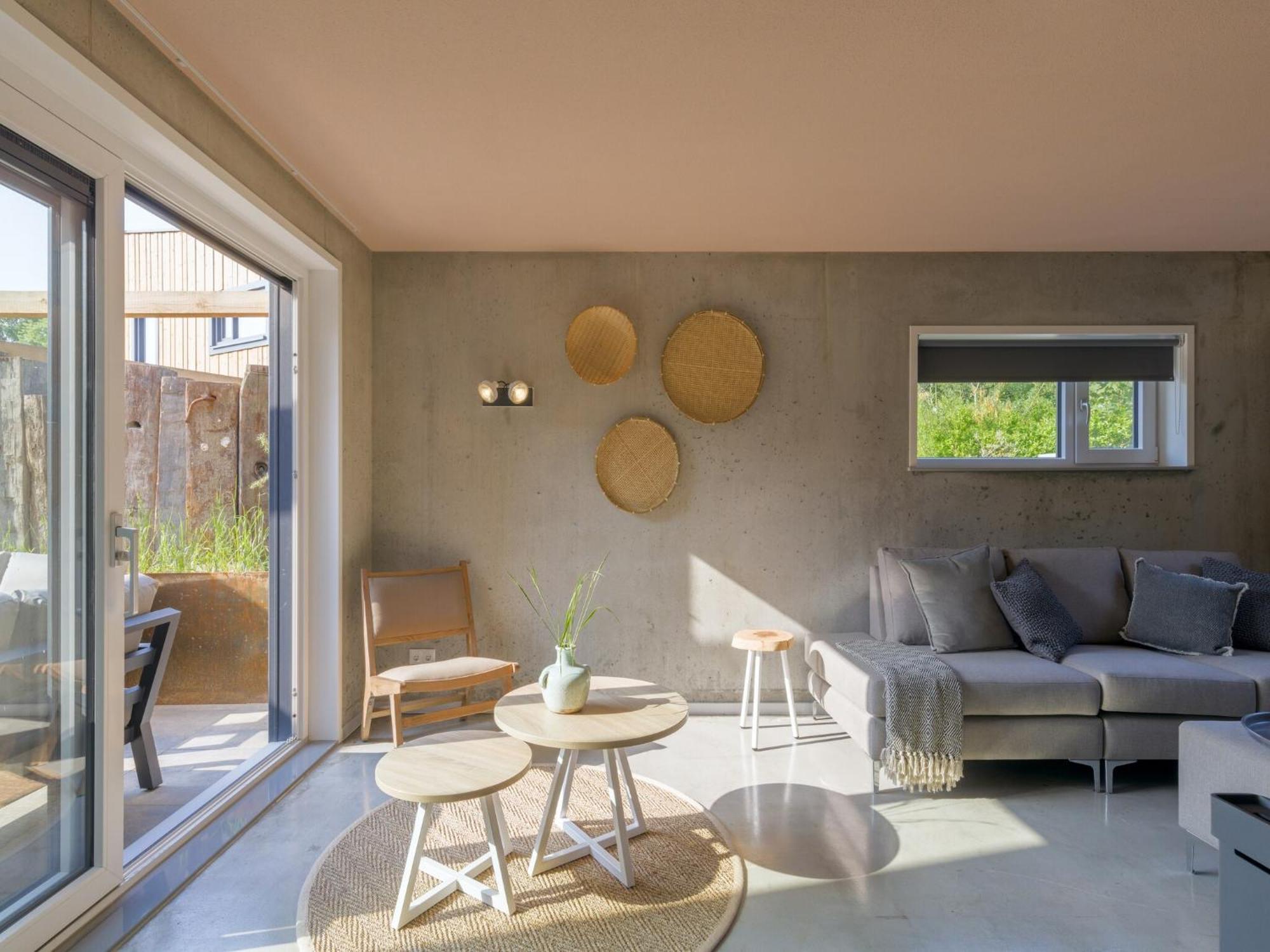 Vakantiehuis Luxurious With 3 Bathrooms, Only 200 M From The *